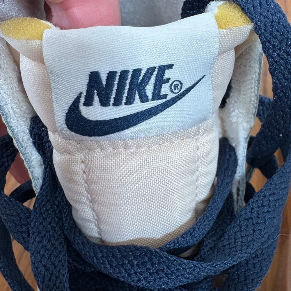 Nike Blazer Mid 77‎ Sneakers Sail Navy Gum Sole Mens 7.5 Women's 9 DQ7672-100